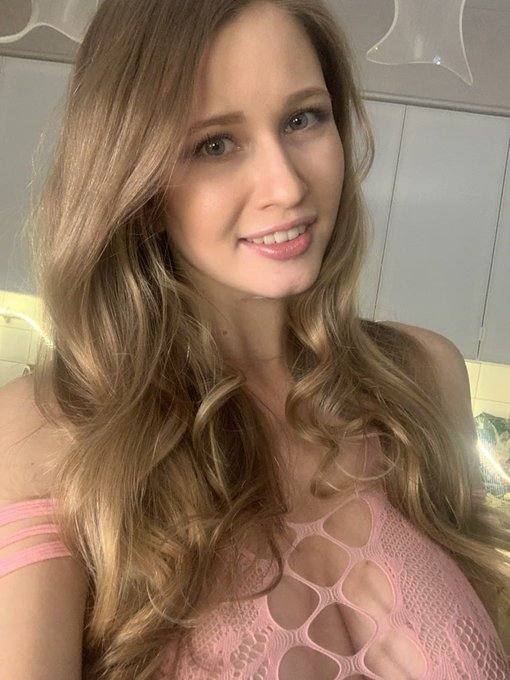 Sono una escort disponibile a passare dei bei momenti con te. 