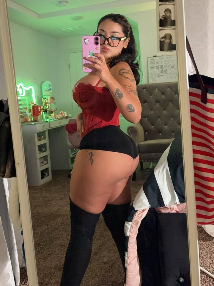🍑🌹Sono disponibile per un po' di divertimento malizioso 🍑