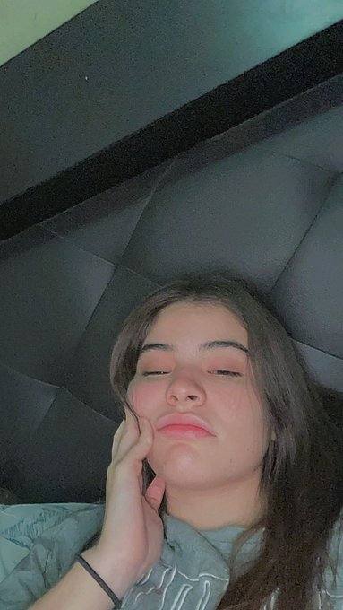 Sono disponibile per sesso a pagamento