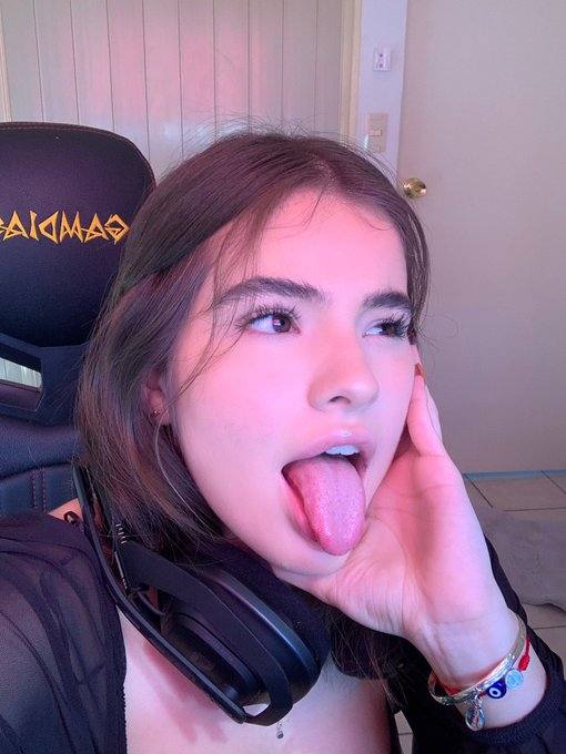 Sono disponibile per sesso a pagamento