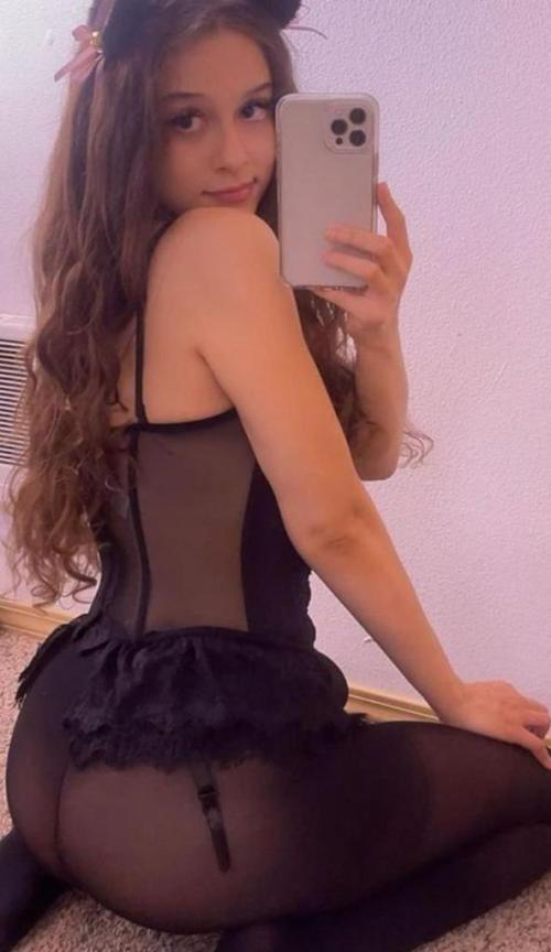 FANO- STUDENTESSA - CARLA NEW ENTRY - MASSAGGI CORPO A CORPO EROTICO RILASSANTE & RELAX COMPLETO-FINALE DA BRIVIDO A TUA SCELTA